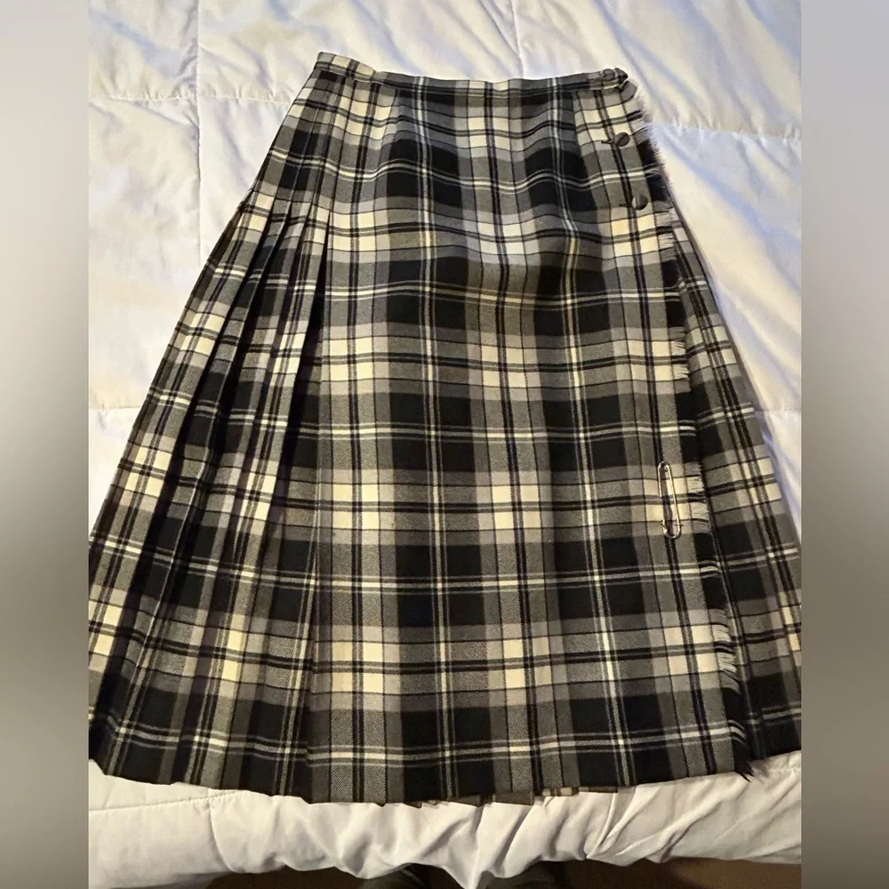 Aljean of Canada 70's  Vintage PLAID Kilt Pleated Wool Midi Blanket Skirt